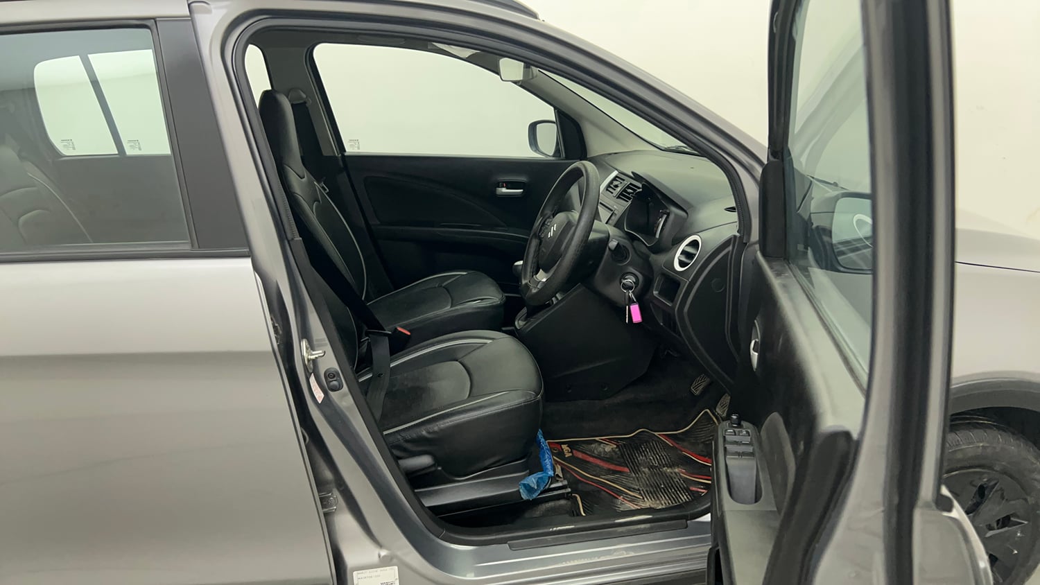 Used 2021 Maruti Suzuki Celerio X Zxi Petrol Manual interior RIGHT SIDE FRONT DOOR CABIN VIEW