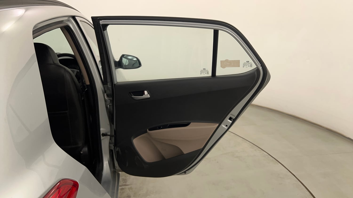 Used 2019 Hyundai Grand i10 Sportz 1.2 Kappa VTVT CNG (Outside Fitted) Cng Manual interior RIGHT REAR DOOR OPEN VIEW