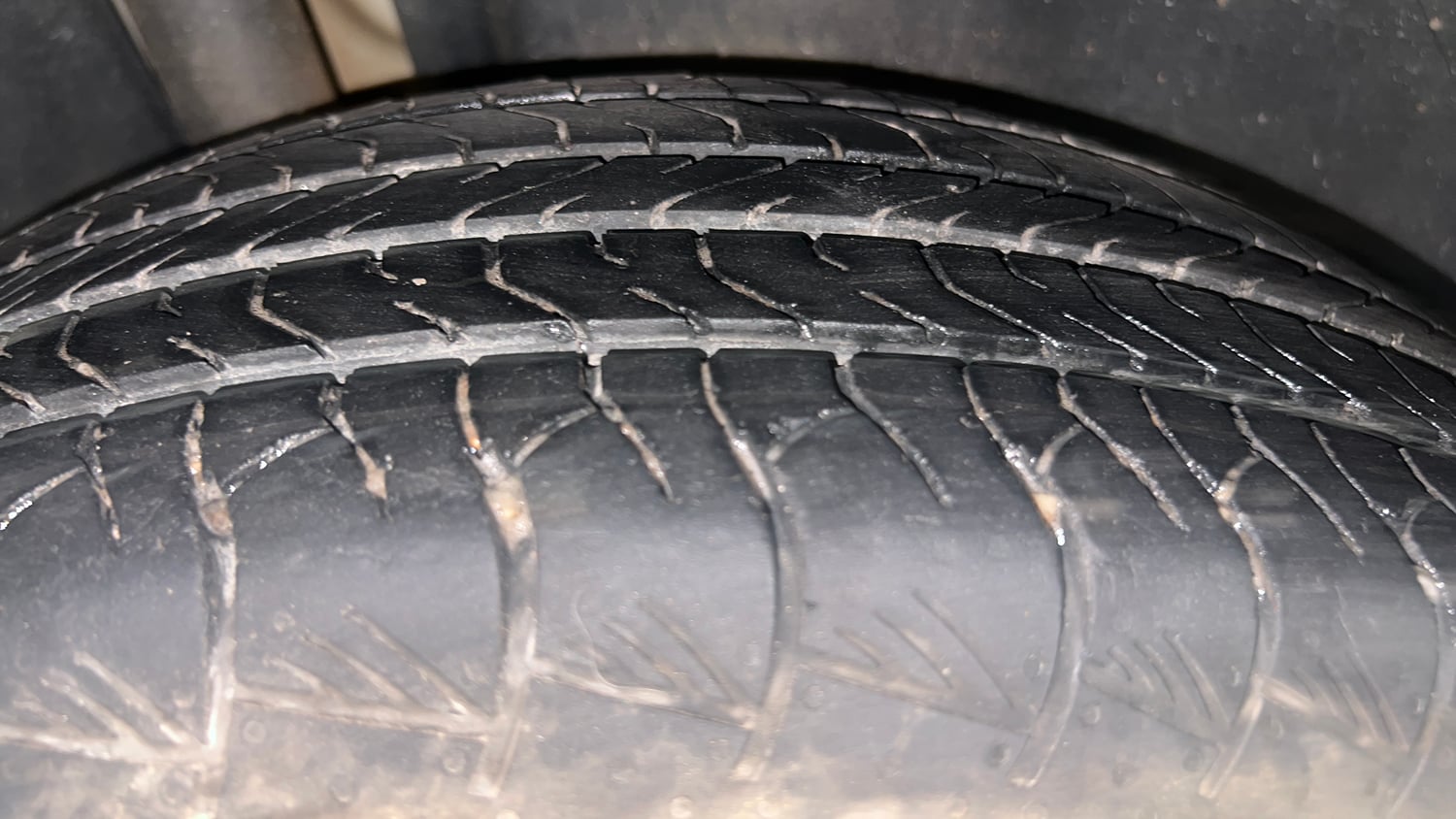Used 2024 Maruti Suzuki Grand Vitara Delta Smart Hybrid Petrol Manual tyres RIGHT REAR TYRE TREAD VIEW