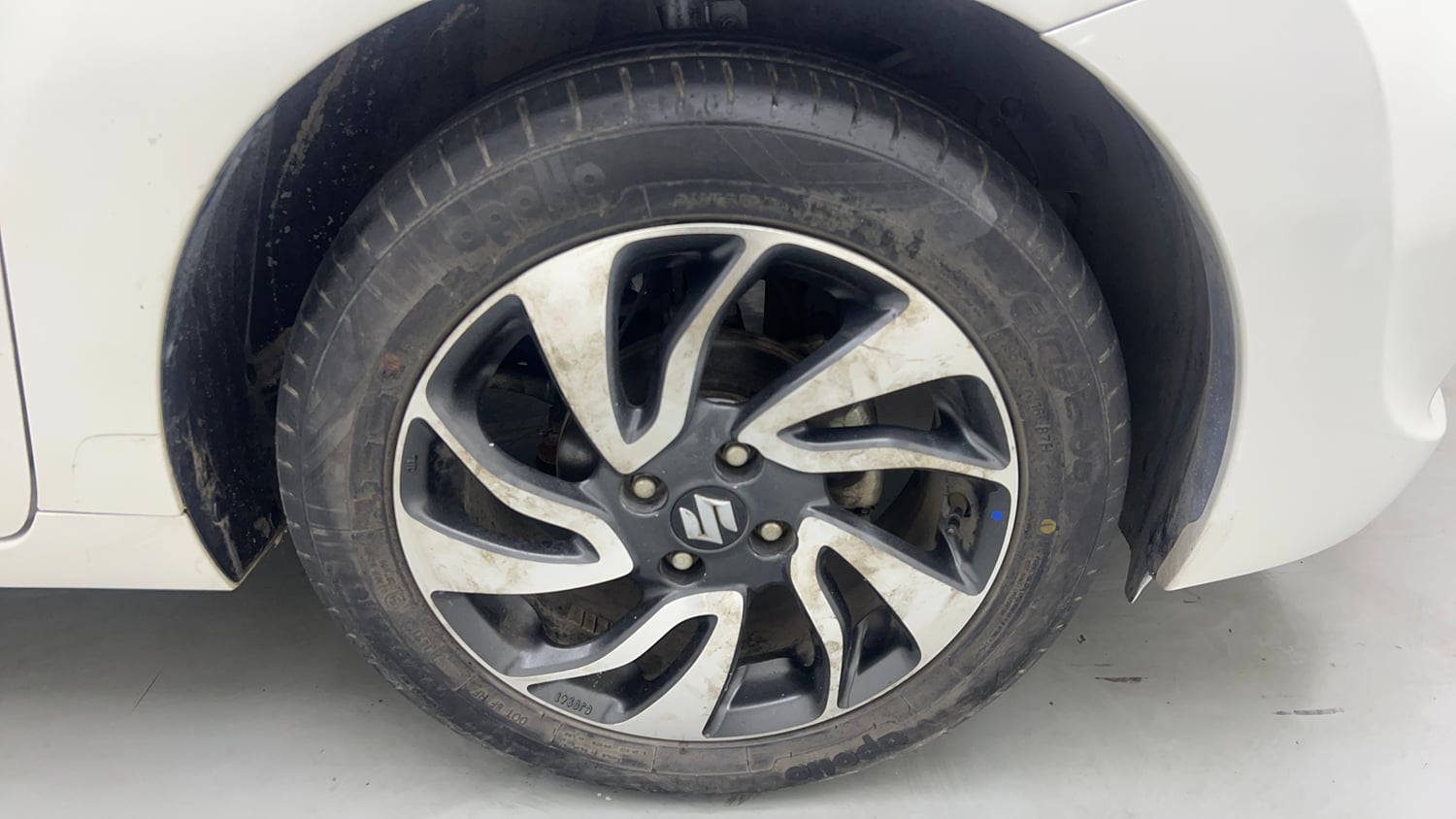 Used 2021 Maruti Suzuki Baleno Zeta Automatic Petrol Automatic tyres RIGHT FRONT TYRE RIM VIEW