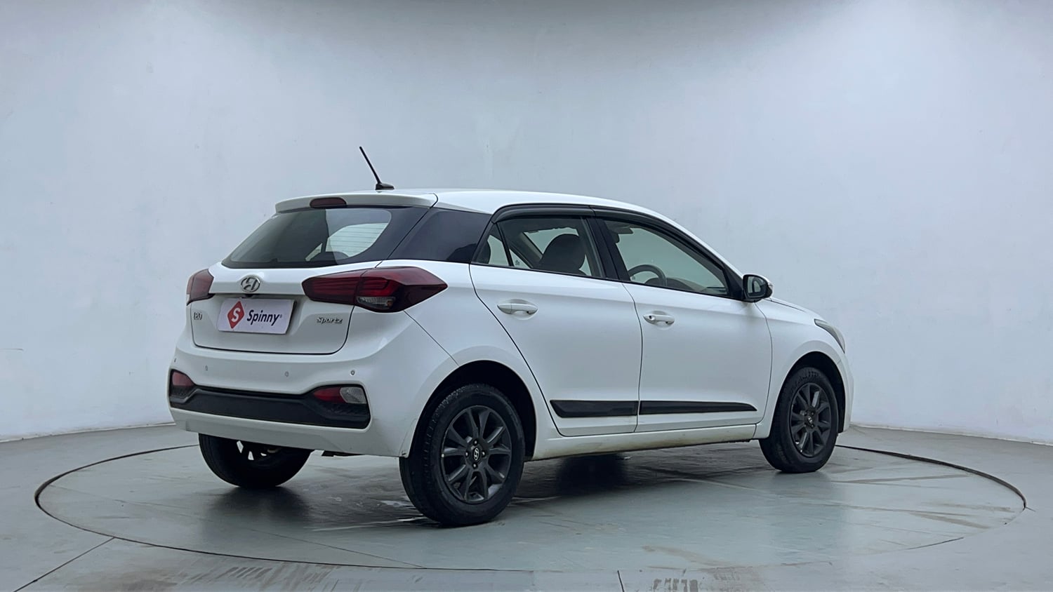 Used 2019 Hyundai Elite i20 Sportz Plus 1.2 Petrol Manual exterior RIGHT REAR CORNER VIEW