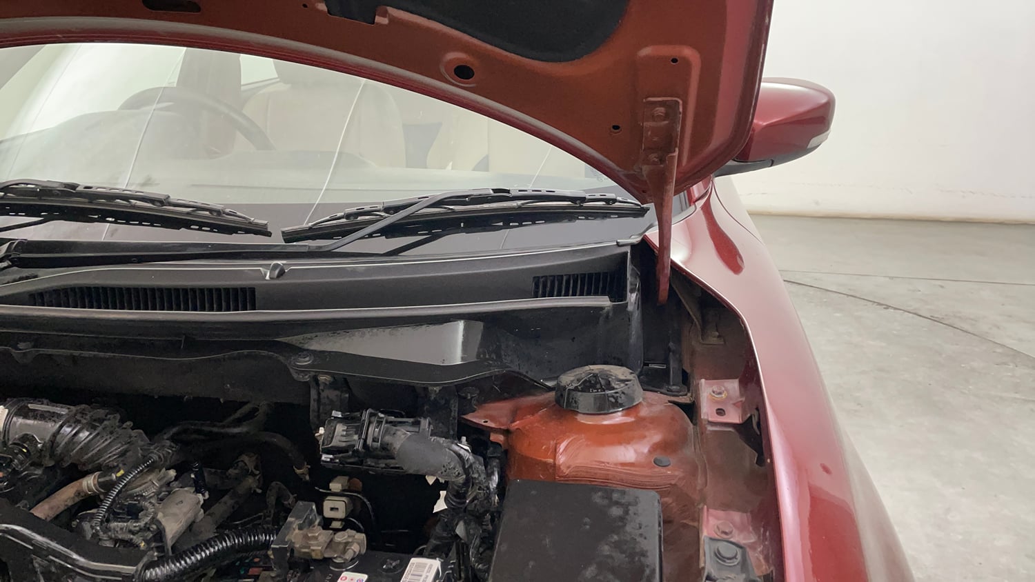 Used 2017 Maruti Suzuki Dzire ZXi AMT Petrol Automatic engine ENGINE LEFT SIDE HINGE & APRON VIEW