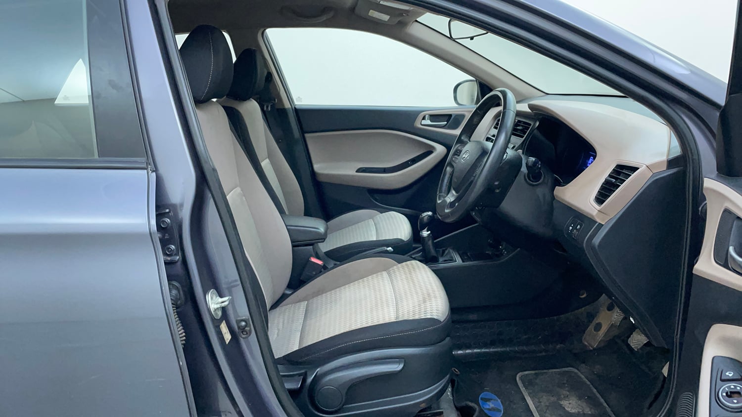 Used 2019 Hyundai Elite i20 Asta 1.2 (O) Petrol Manual interior RIGHT SIDE FRONT DOOR CABIN VIEW