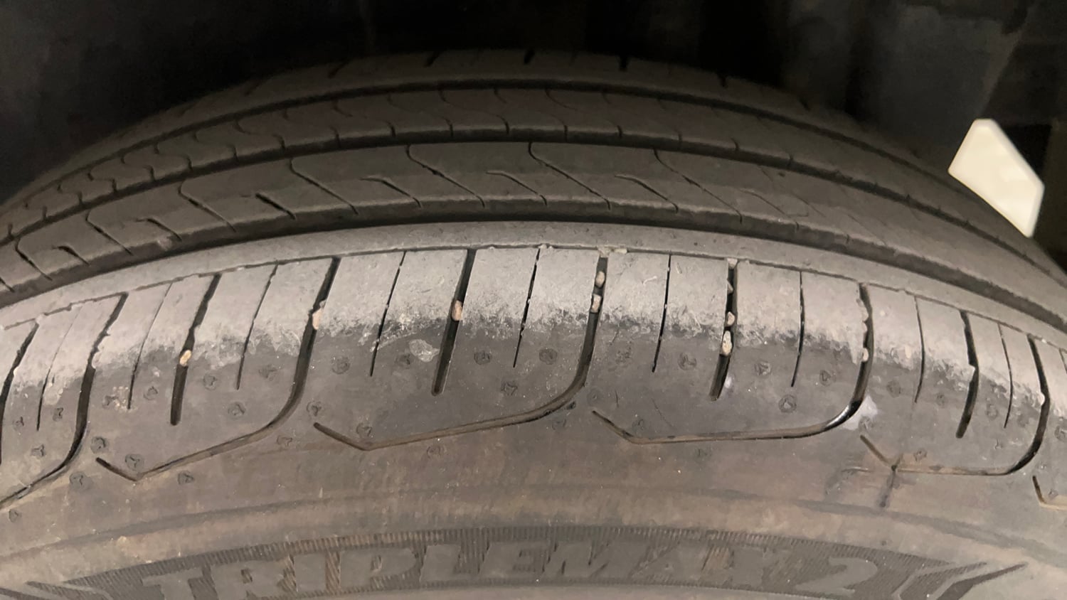 Used 2016 Maruti Suzuki Swift ZXi Petrol Manual tyres LEFT REAR TYRE TREAD VIEW