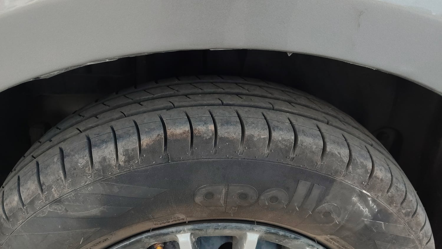 Used 2013 Maruti Suzuki Swift VDi Diesel Manual tyres RIGHT REAR TYRE TREAD VIEW