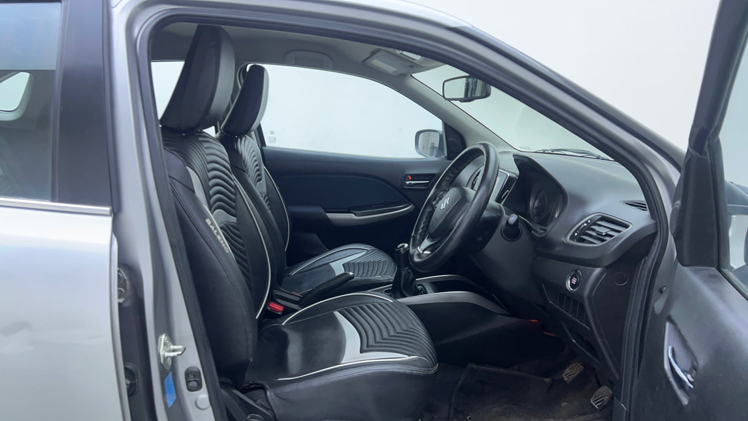 Used 2021 Maruti Suzuki Baleno Zeta Petrol Manual interior RIGHT SIDE FRONT DOOR CABIN VIEW