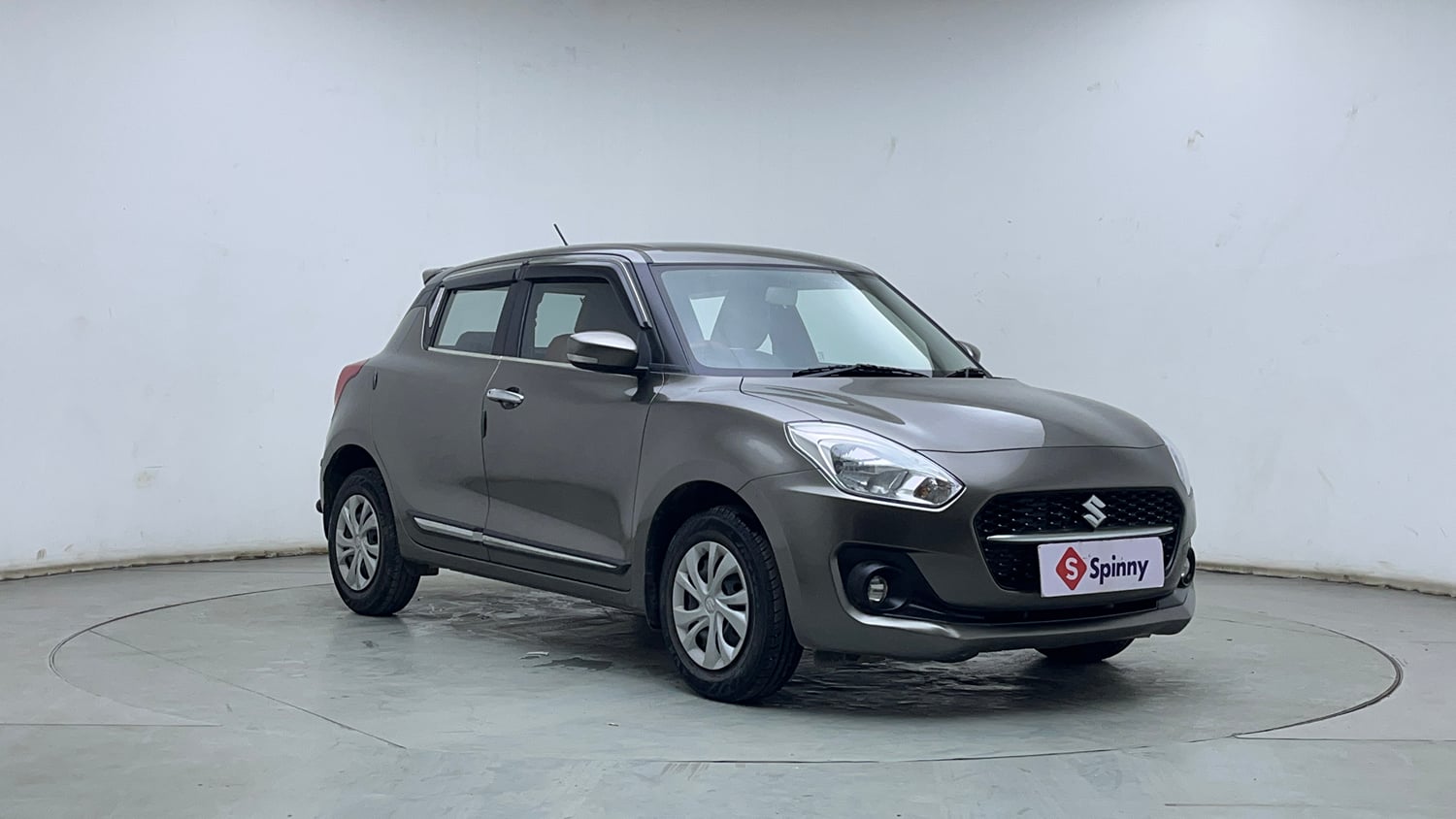 Used 2022 Maruti Suzuki Swift VXi Petrol Manual exterior RIGHT FRONT CORNER VIEW