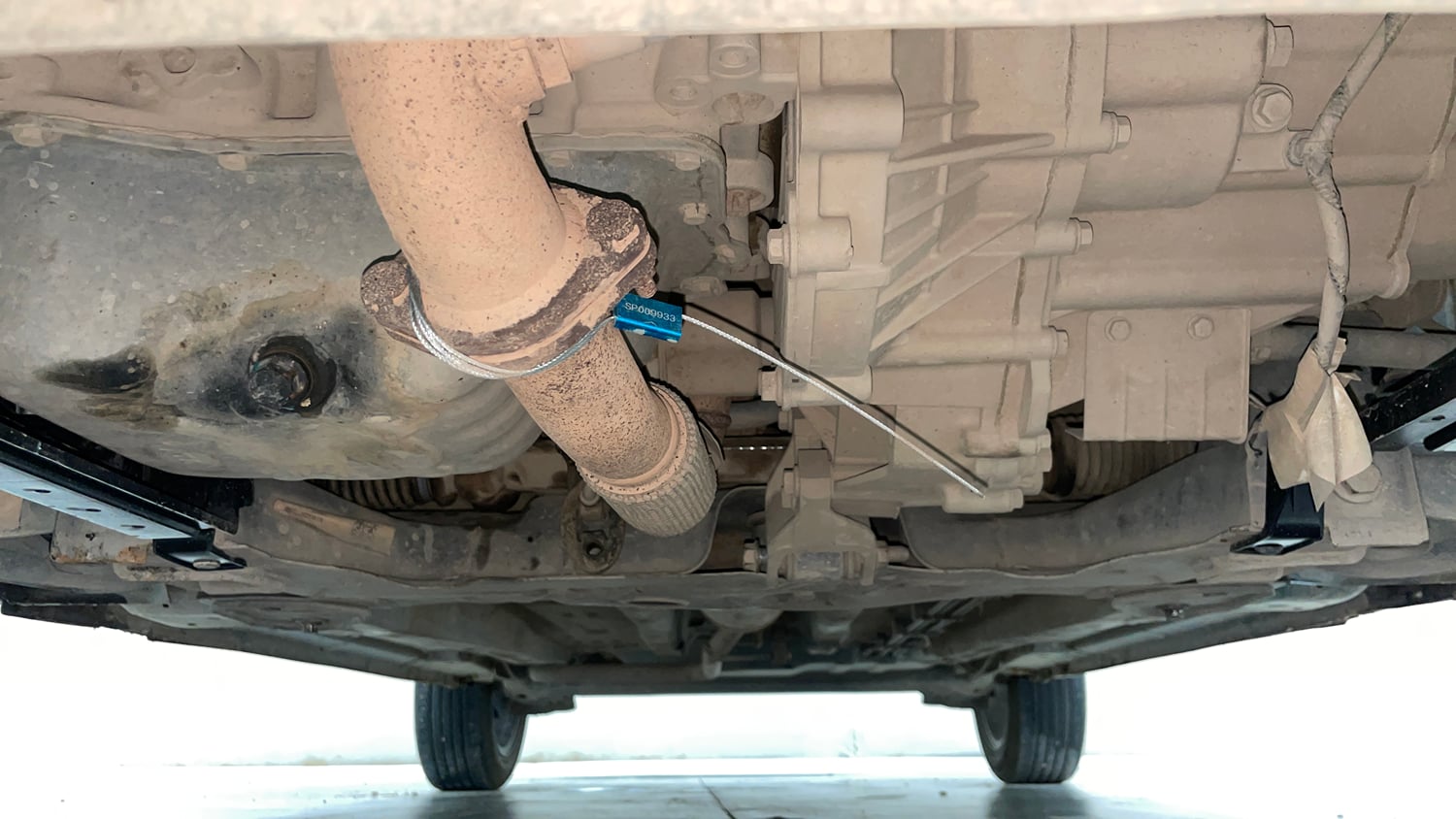 Used 2022 Tata Punch Creative Dual Tone AMT Petrol Automatic extra FRONT LEFT UNDERBODY VIEW