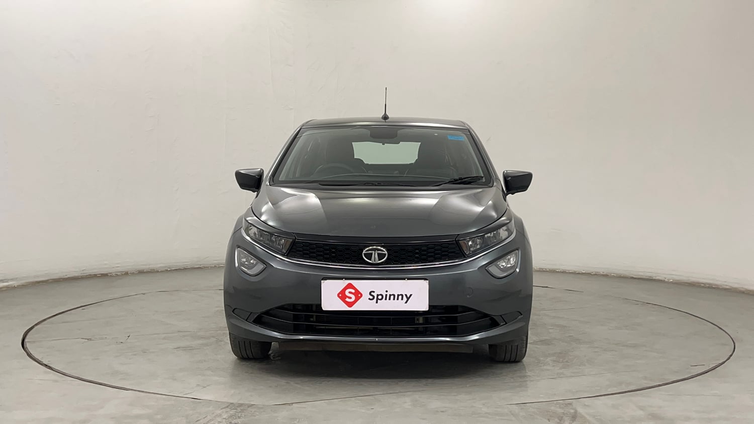 Used 2022 Tata Altroz XTA Petrol Petrol Automatic exterior FRONT VIEW