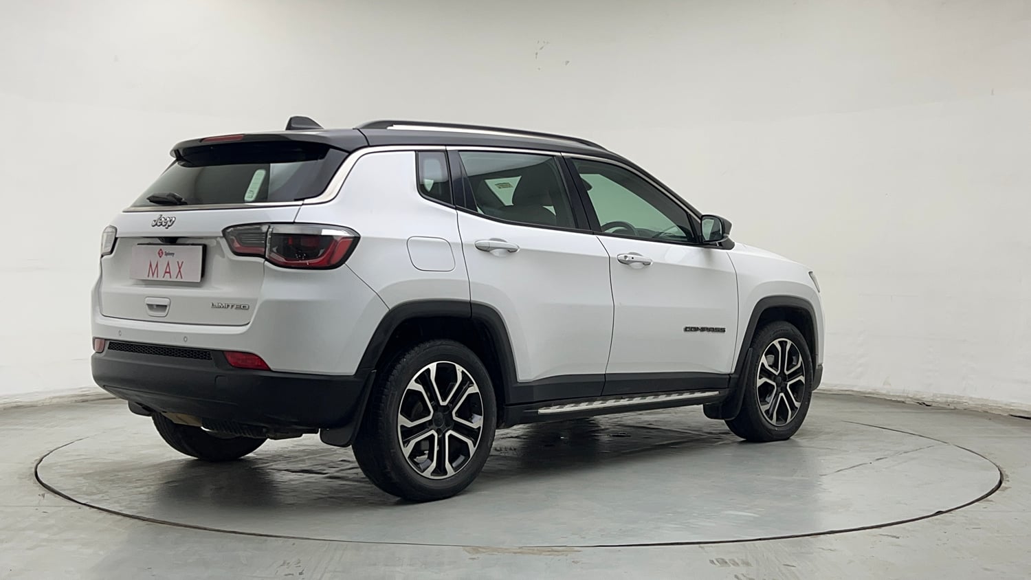 Used 2024 Jeep Compass Limited (O) 2.0 Diesel Diesel Manual exterior RIGHT REAR CORNER VIEW