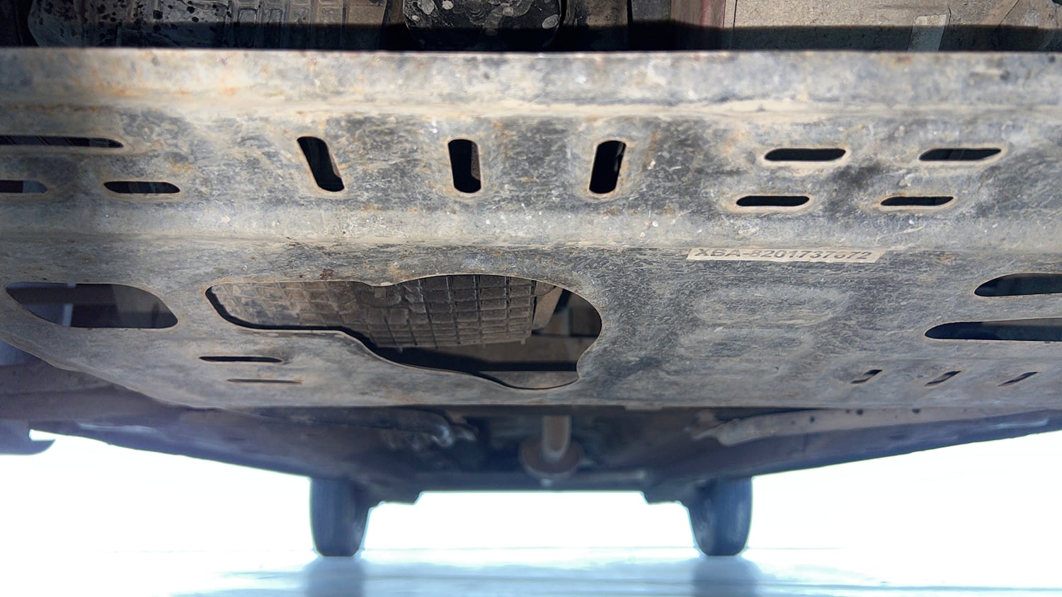Used 2016 Renault Kwid RXT Petrol Manual extra FRONT LEFT UNDERBODY VIEW