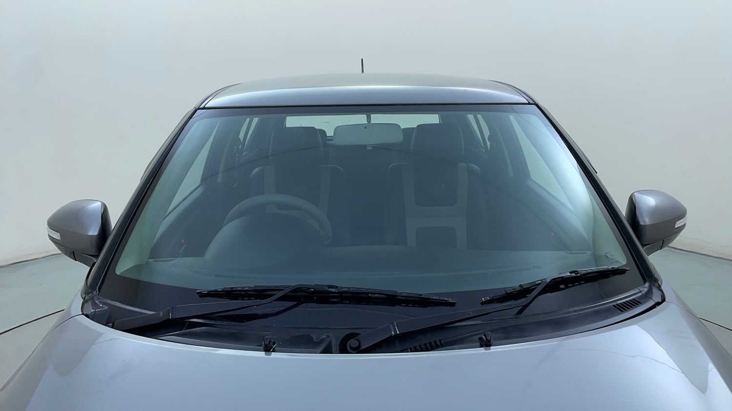 Used 2012 Maruti Suzuki Swift VXi Petrol Manual exterior FRONT WINDSHIELD VIEW