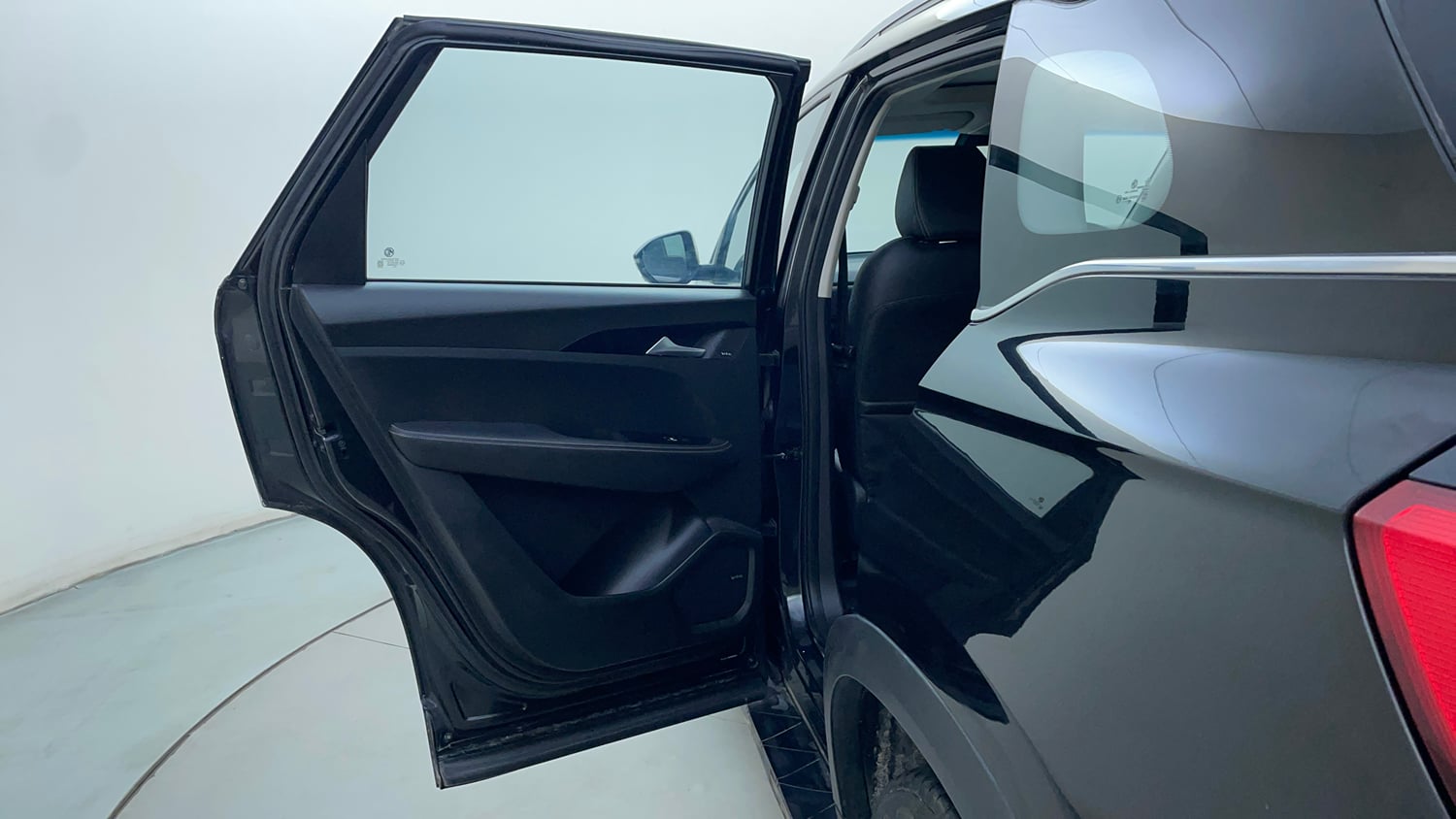 Used 2020 MG Motors Hector Sharp 1.5 DCT Petrol Petrol Automatic interior LEFT REAR DOOR OPEN VIEW