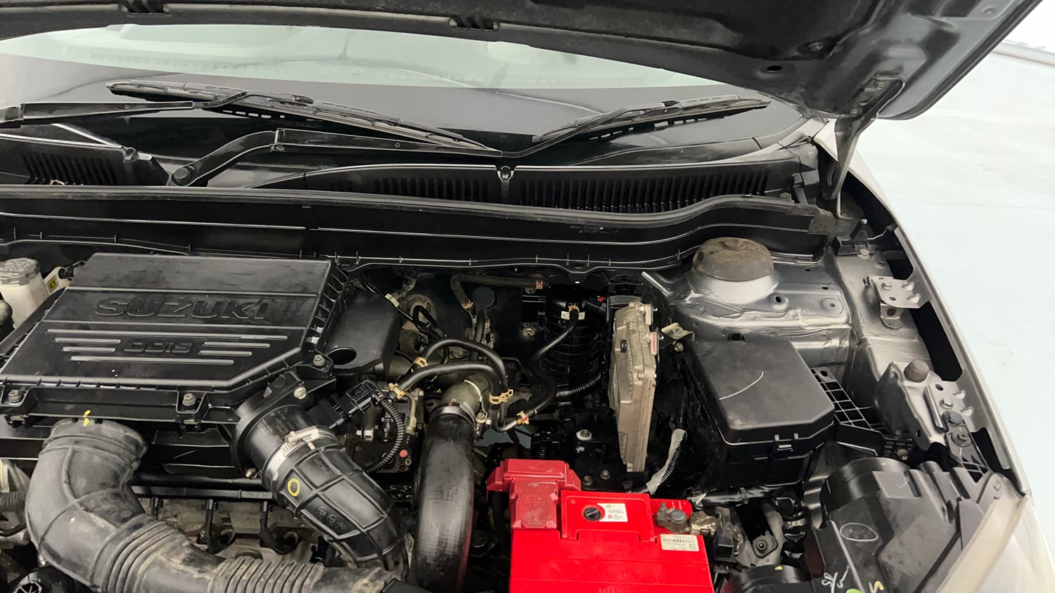 Used 2019 Maruti Suzuki Vitara Brezza [2016-2020] ZDi Plus Diesel Manual engine ENGINE LEFT SIDE HINGE & APRON VIEW
