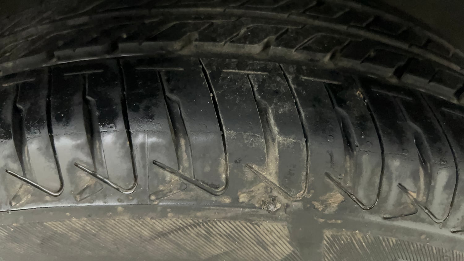 Used 2013 Honda Amaze 1.2 S i-VTEC Petrol Manual tyres RIGHT FRONT TYRE TREAD VIEW