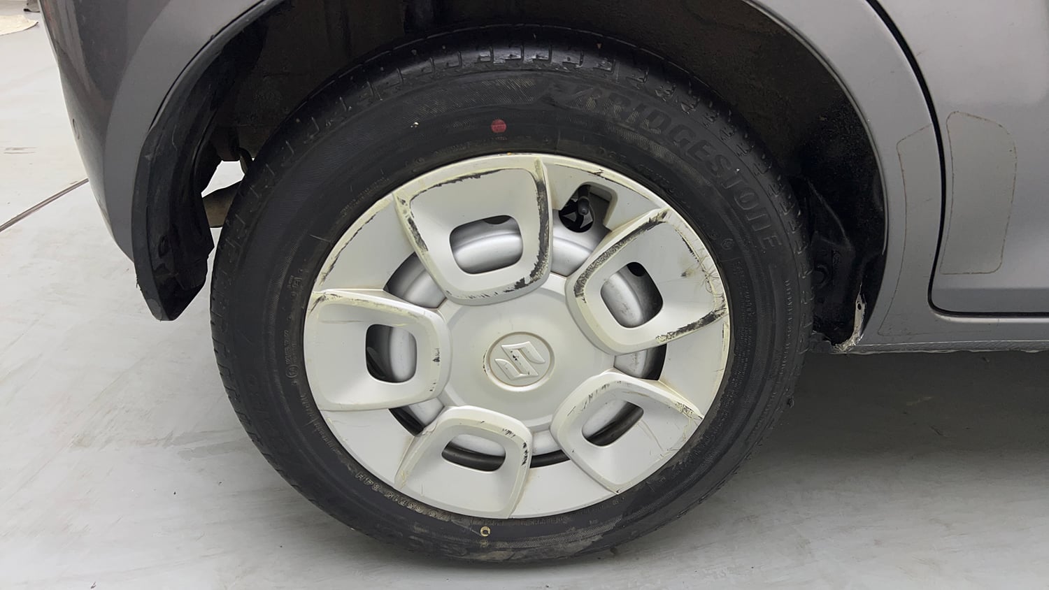 Used 2021 Maruti Suzuki Ignis Sigma 1.2 MT Petrol Manual tyres RIGHT REAR TYRE RIM VIEW