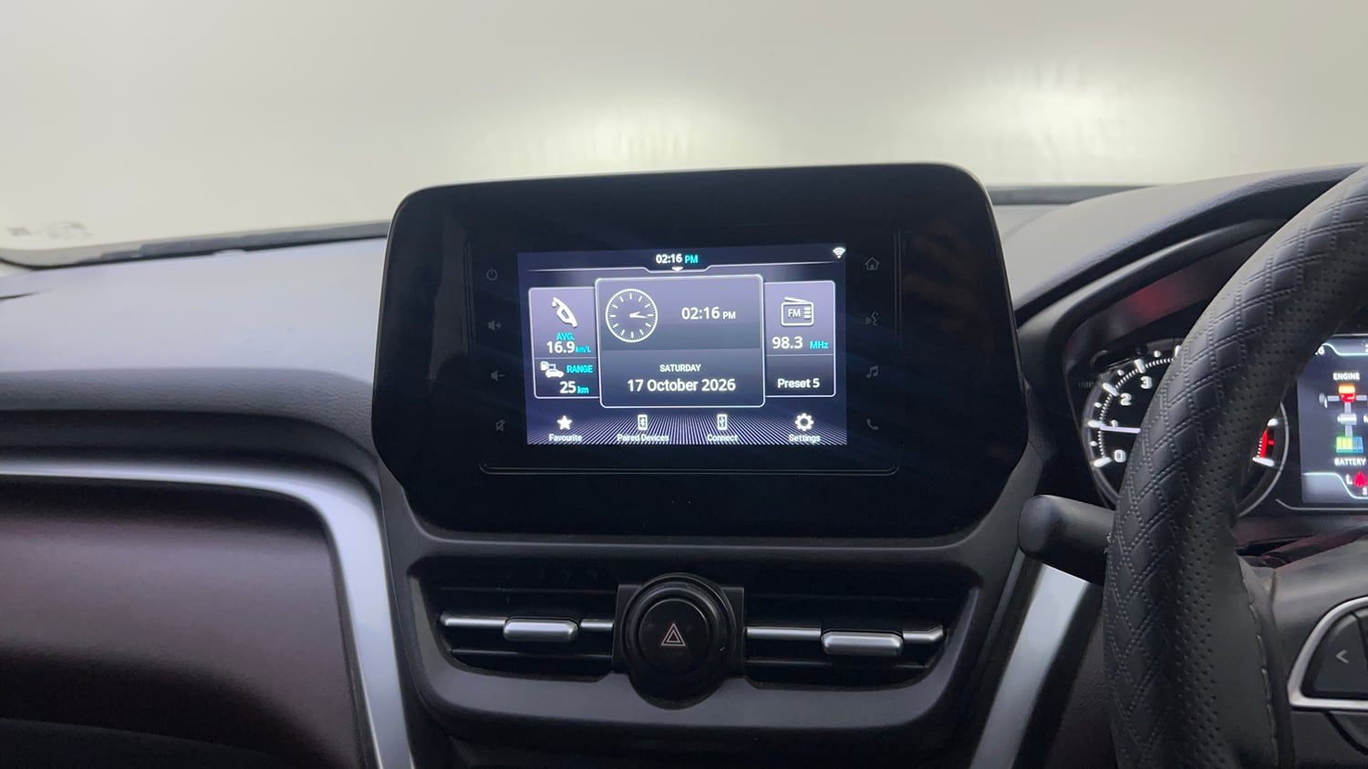Used 2024 Maruti Suzuki Grand Vitara Delta Smart Hybrid Petrol Manual top_features Touch screen infotainment system