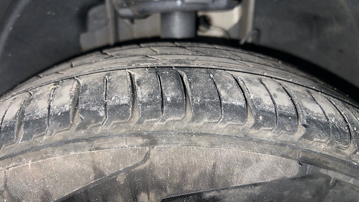 Used 2021 Tata Tigor XZ Plus Petrol Manual tyres RIGHT FRONT TYRE TREAD VIEW