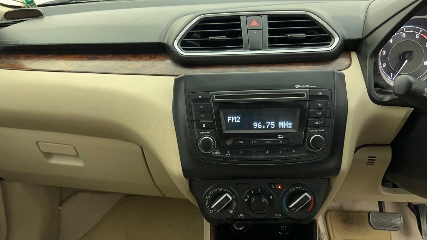 Used 2019 Maruti Suzuki Dzire VXi AMT Petrol Automatic interior MUSIC SYSTEM & AC CONTROL VIEW