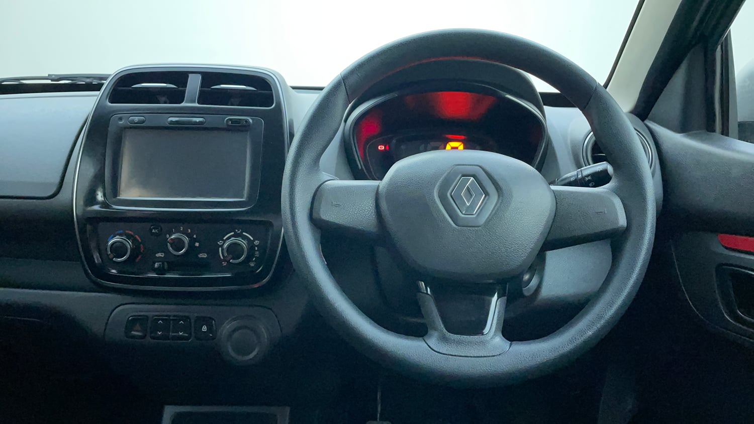Used 2017 Renault Kwid 1.0 RXT Petrol Manual interior STEERING VIEW