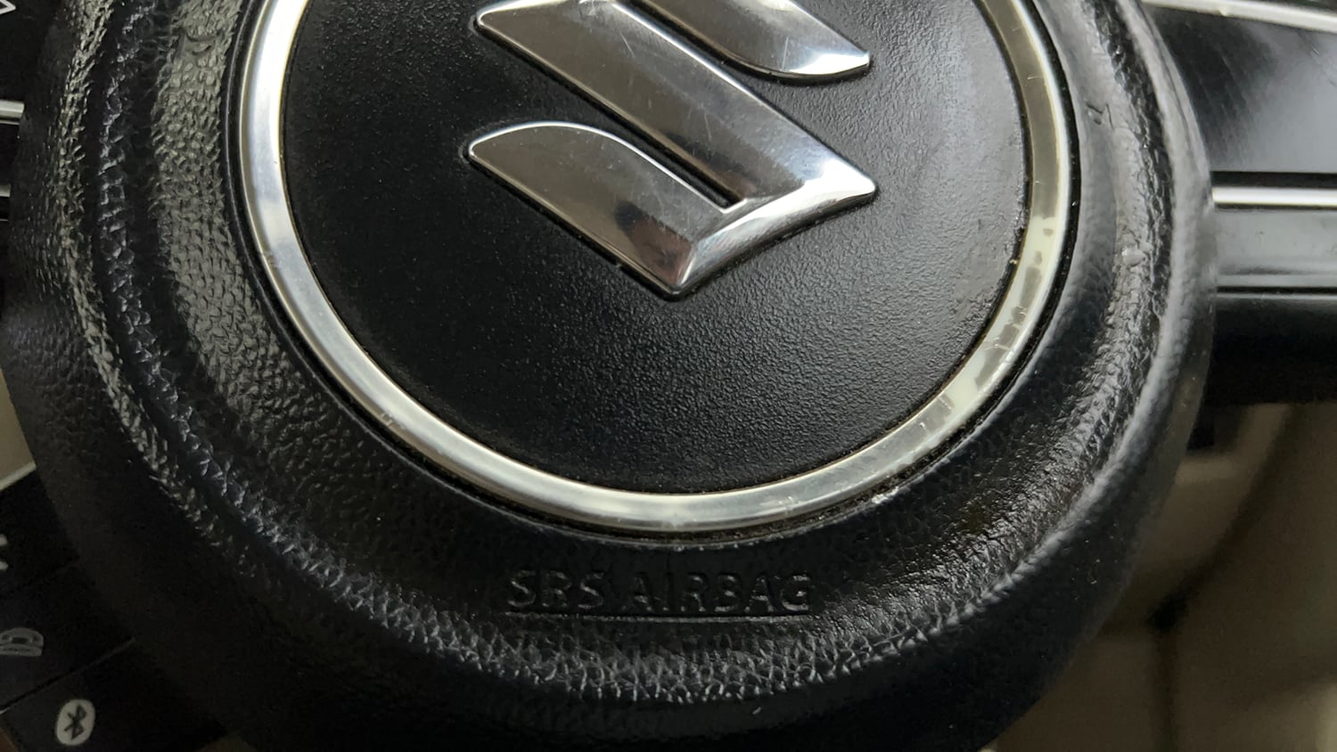Used 2019 Maruti Suzuki Dzire VXi AMT Petrol Automatic top_features Airbags