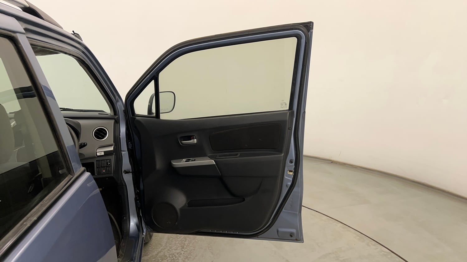 Used 2012 Maruti Suzuki Wagon R LXi Petrol Manual interior RIGHT FRONT DOOR OPEN VIEW