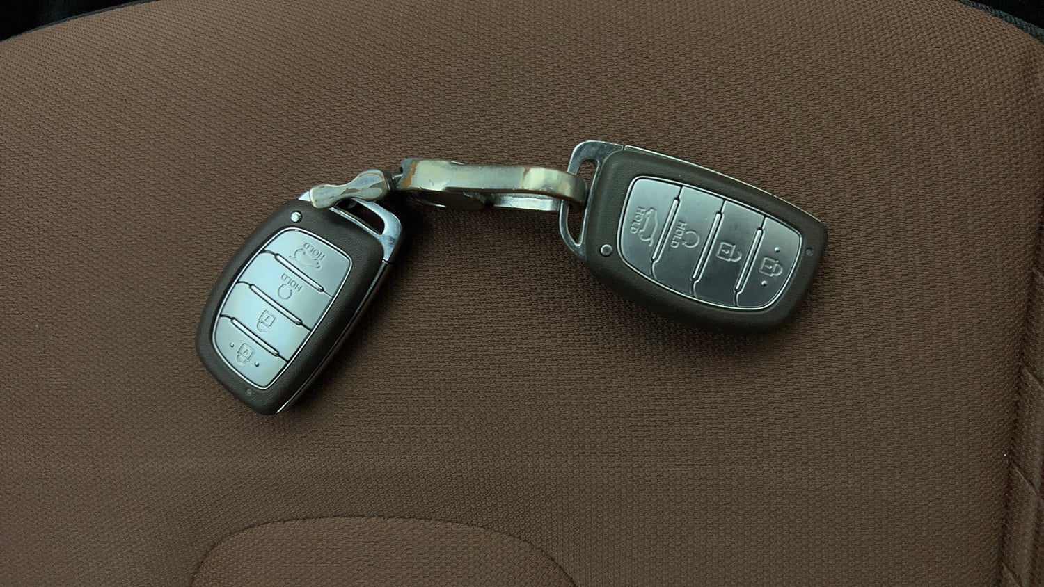 Used 2022 Hyundai Alcazar Prestige Exe (O) 7 STR 1.5 Diesel AT Diesel Automatic extra CAR KEY VIEW