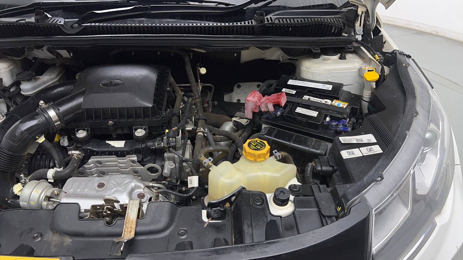 Used 2023 Tata Nexon XE Petrol Manual engine ENGINE LEFT SIDE VIEW
