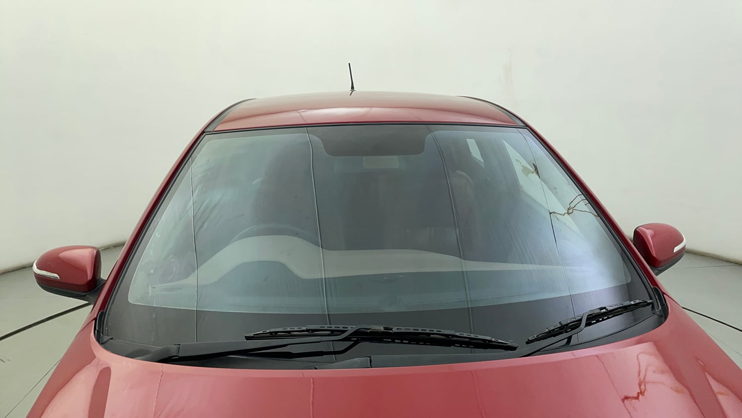 Used 2020 Hyundai Elite i20 Asta 1.2 (O) Petrol Manual exterior FRONT WINDSHIELD VIEW
