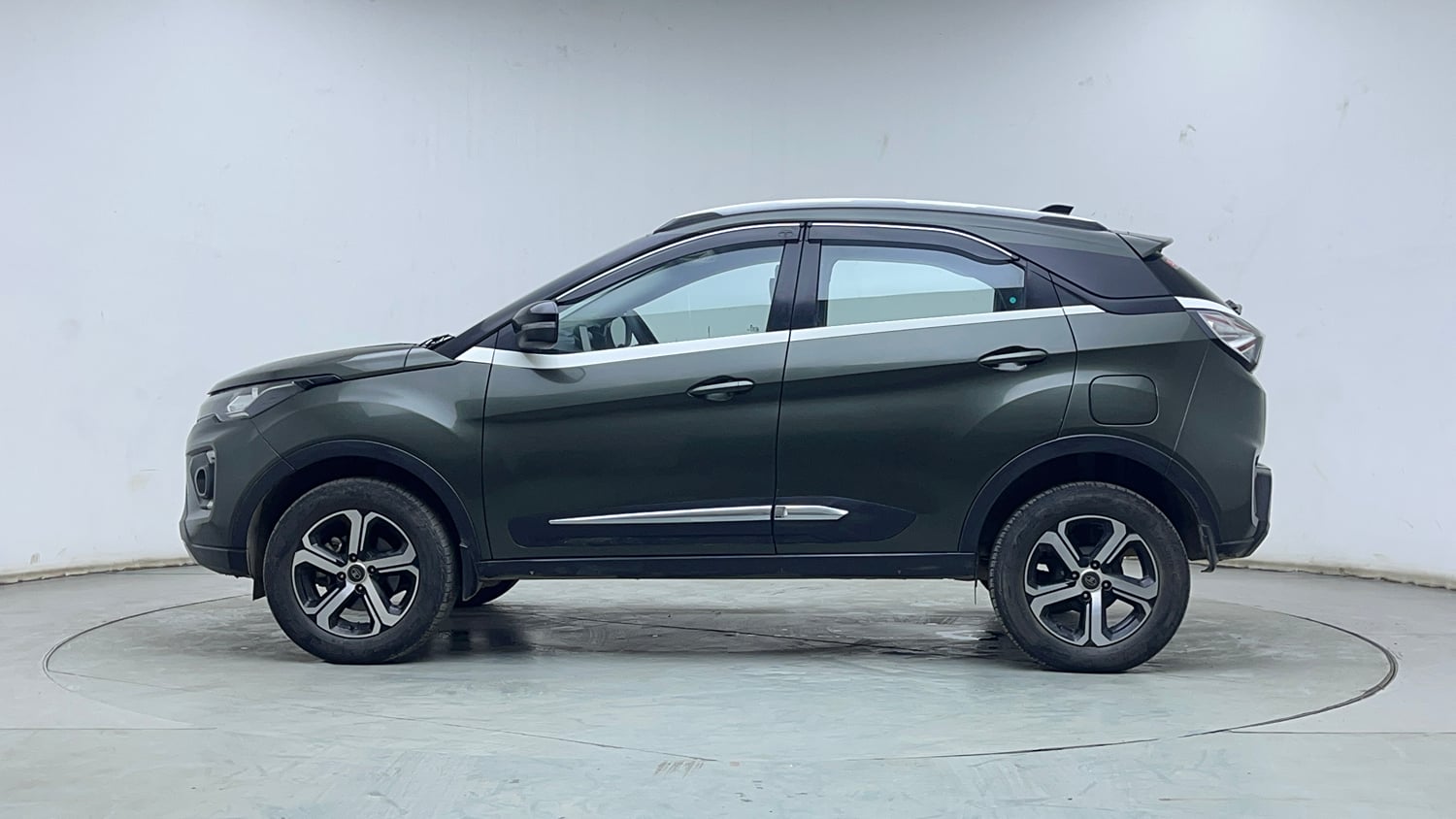 Used 2021 Tata Nexon XZA Plus Petrol Automatic exterior LEFT SIDE VIEW