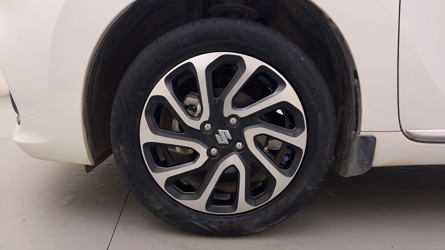 Used 2023 Maruti Suzuki Baleno Alpha AGS Petrol Automatic tyres LEFT FRONT TYRE RIM VIEW