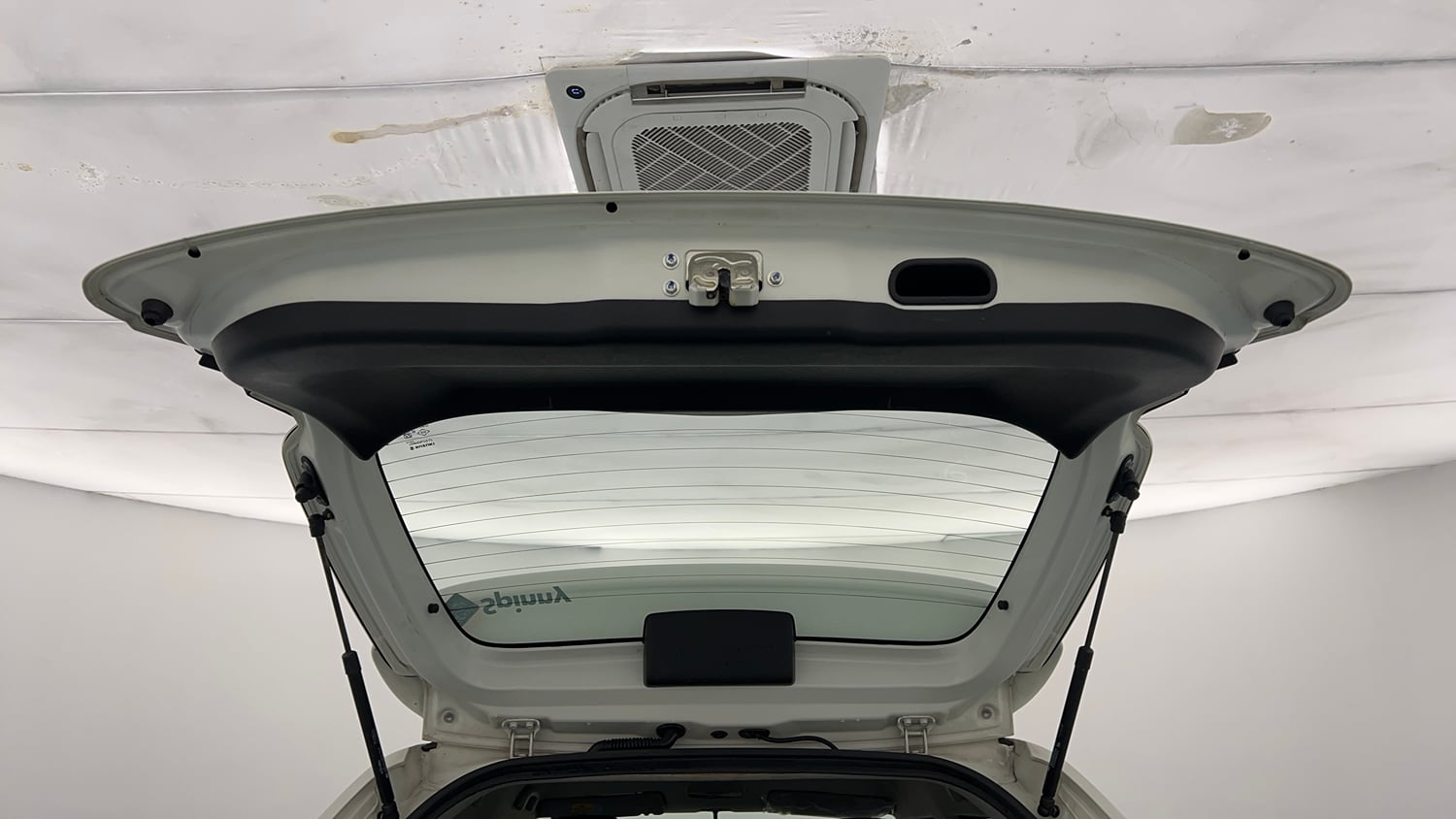 Used 2020 Maruti Suzuki Ignis Zeta 1.2 AMT Petrol Automatic interior DICKY DOOR OPEN VIEW