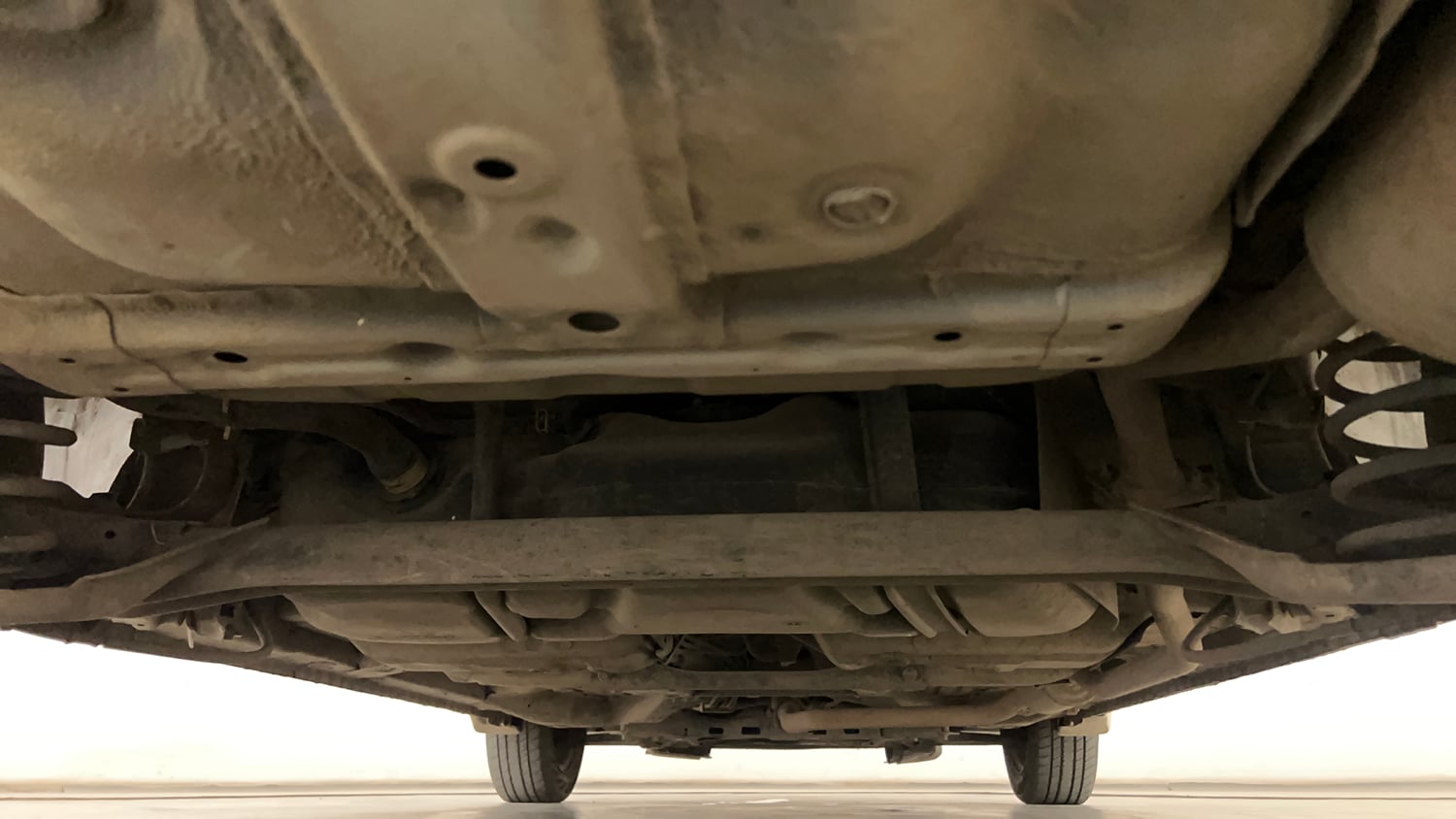 Used 2016 Honda City SV Petrol Manual extra REAR UNDERBODY VIEW (TAKEN FROM REAR)