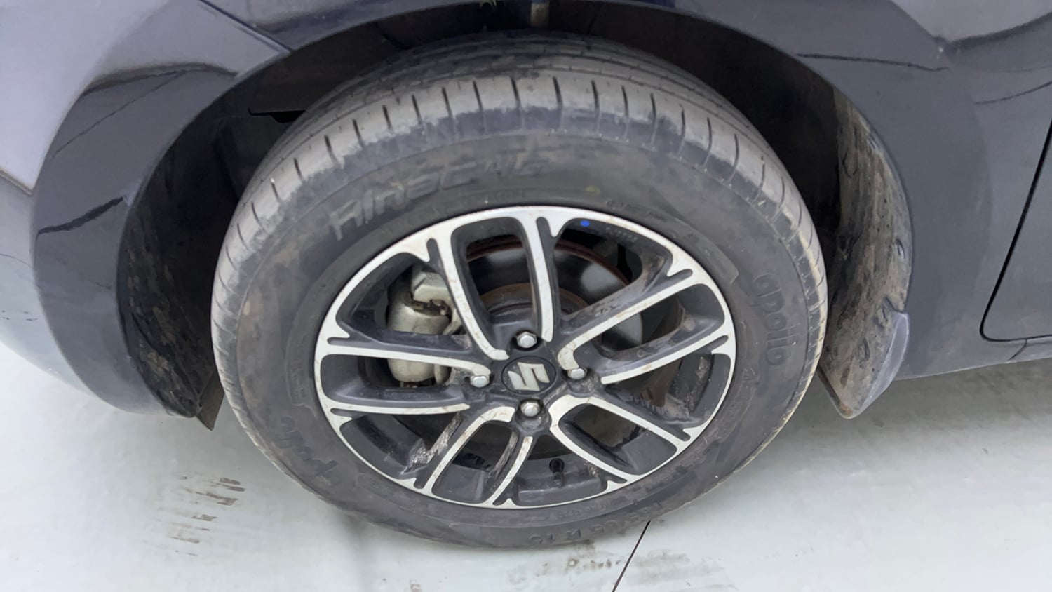 Used 2023 Maruti Suzuki Swift ZXi Plus AMT Petrol Automatic tyres LEFT FRONT TYRE RIM VIEW