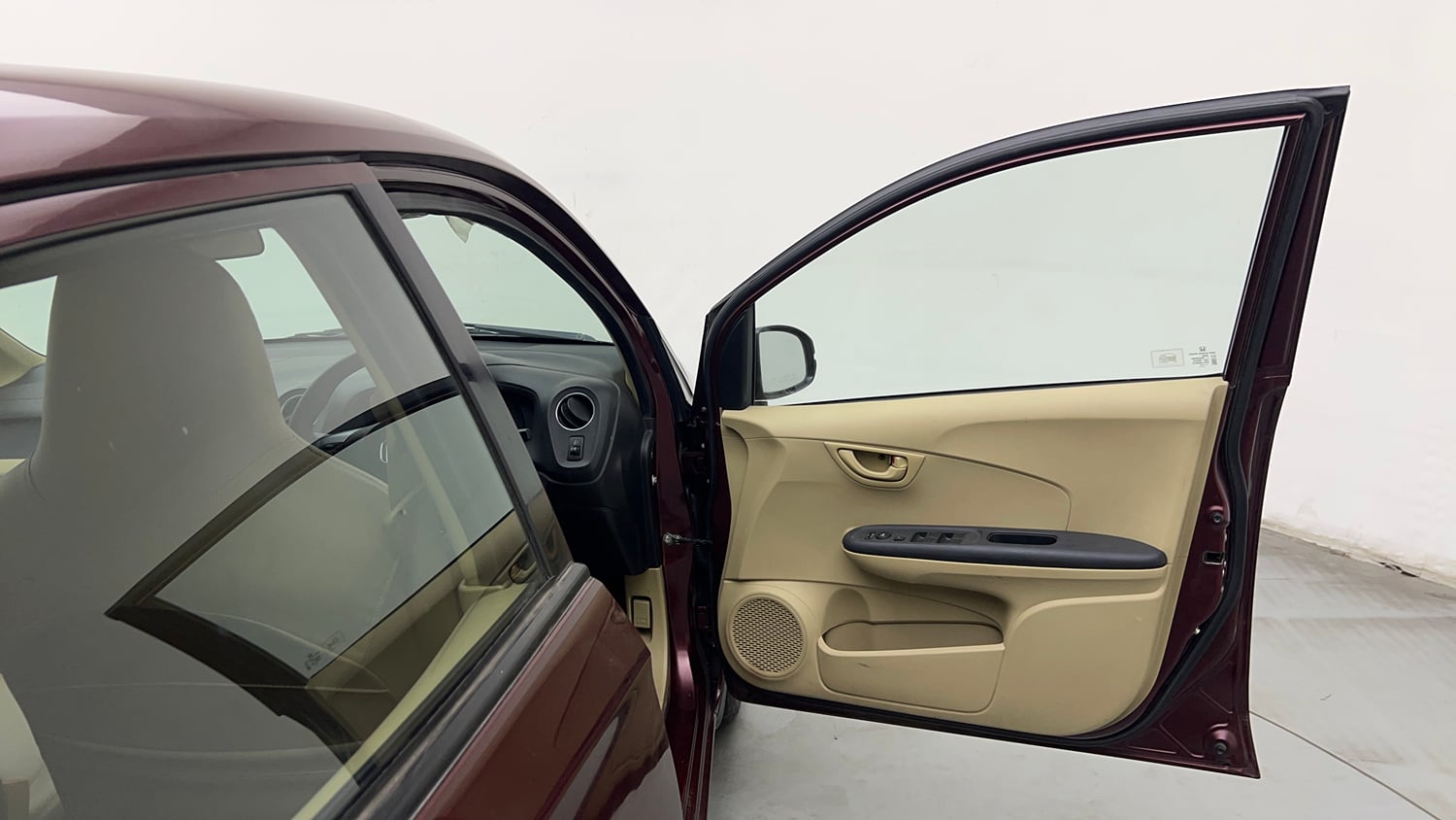 Used 2015 Honda Amaze 1.2 S i-VTEC Petrol Manual interior RIGHT FRONT DOOR OPEN VIEW