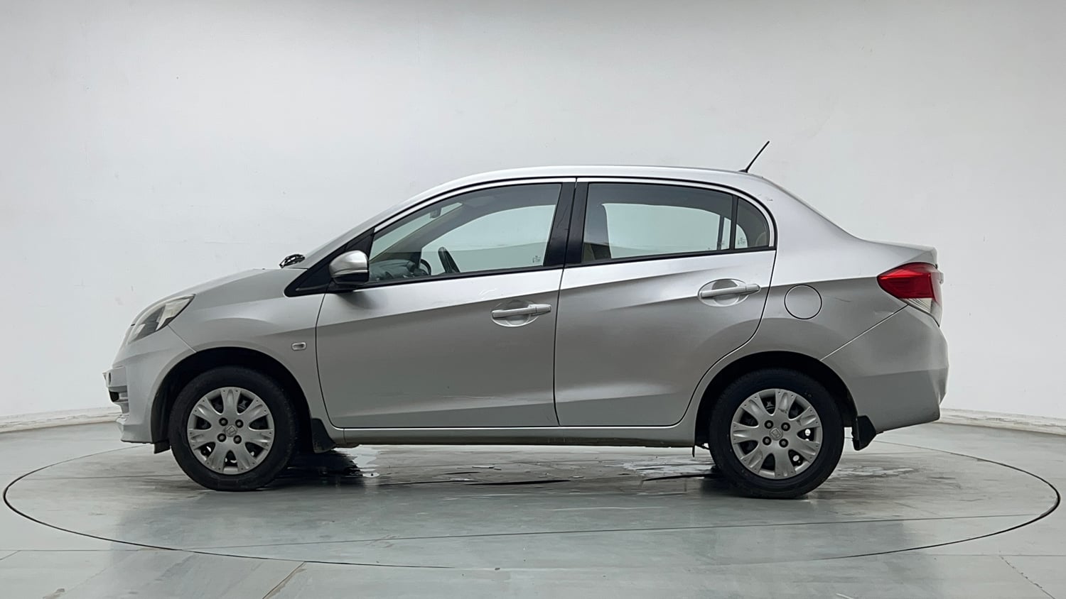 Used 2015 Honda Amaze 1.2 S i-VTEC Petrol Manual exterior LEFT SIDE VIEW