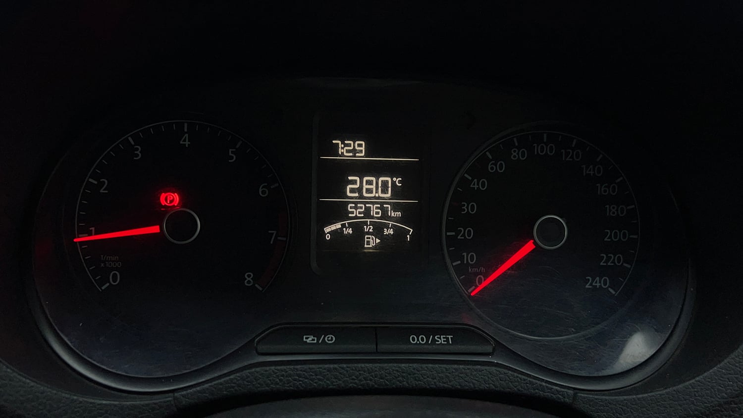 Used 2017 Volkswagen Polo Comfortline 1.2L (P) Petrol Manual interior CLUSTERMETER VIEW