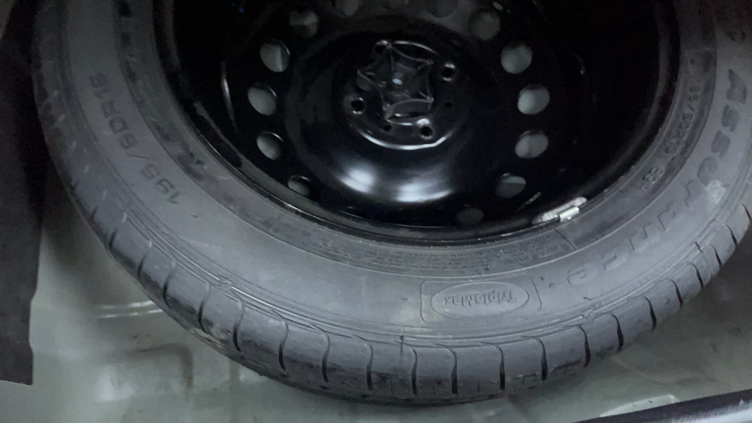 Used 2021 Tata Nexon XZA Plus Petrol Automatic tyres SPARE TYRE VIEW