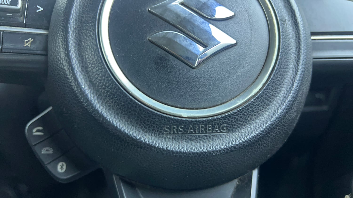 Used 2019 Maruti Suzuki Swift VXi AMT Petrol Automatic top_features Airbags
