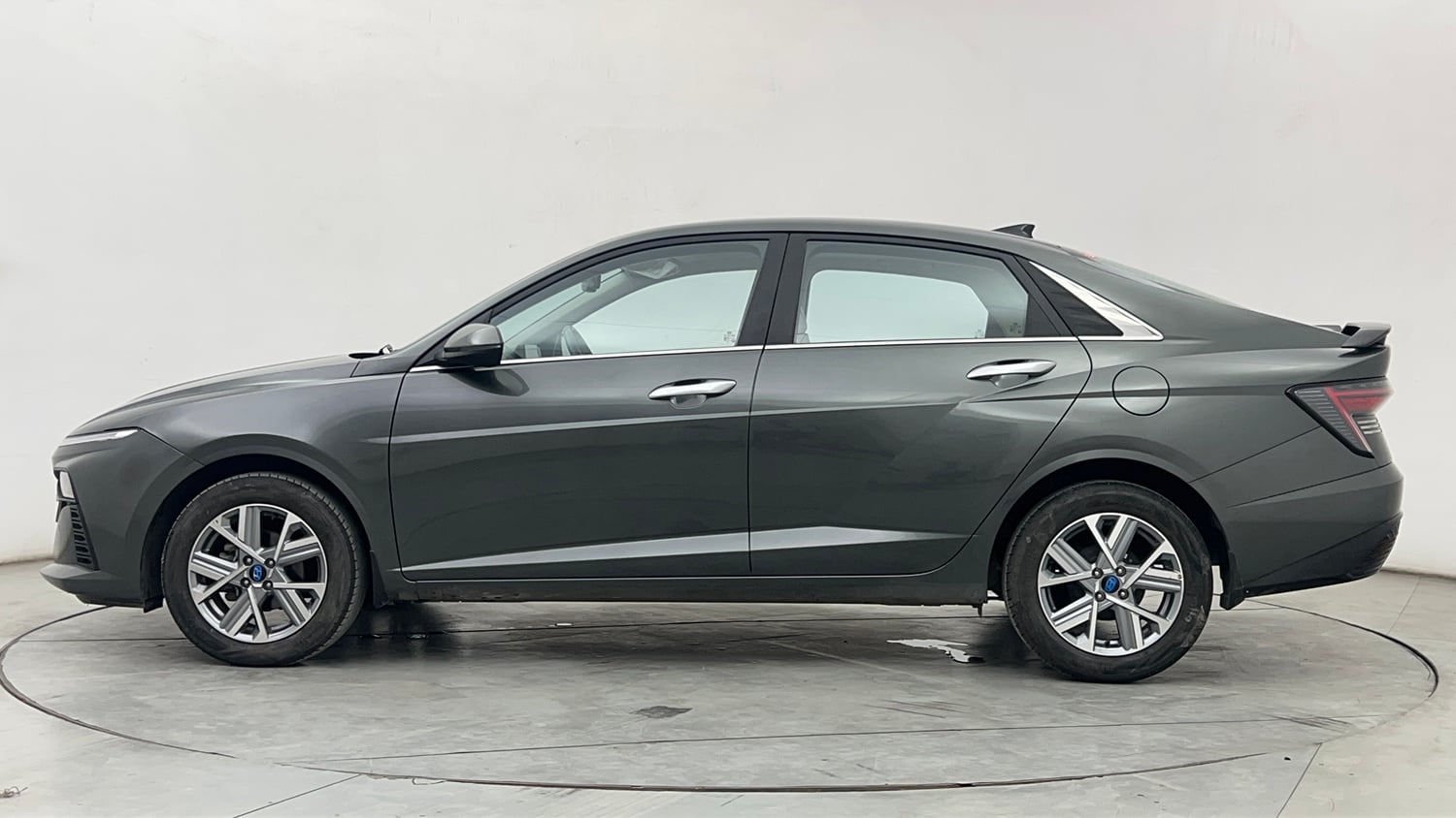 Used 2024 Hyundai Verna SX (O) 1.5 Petrol IVT Petrol Automatic exterior LEFT SIDE VIEW