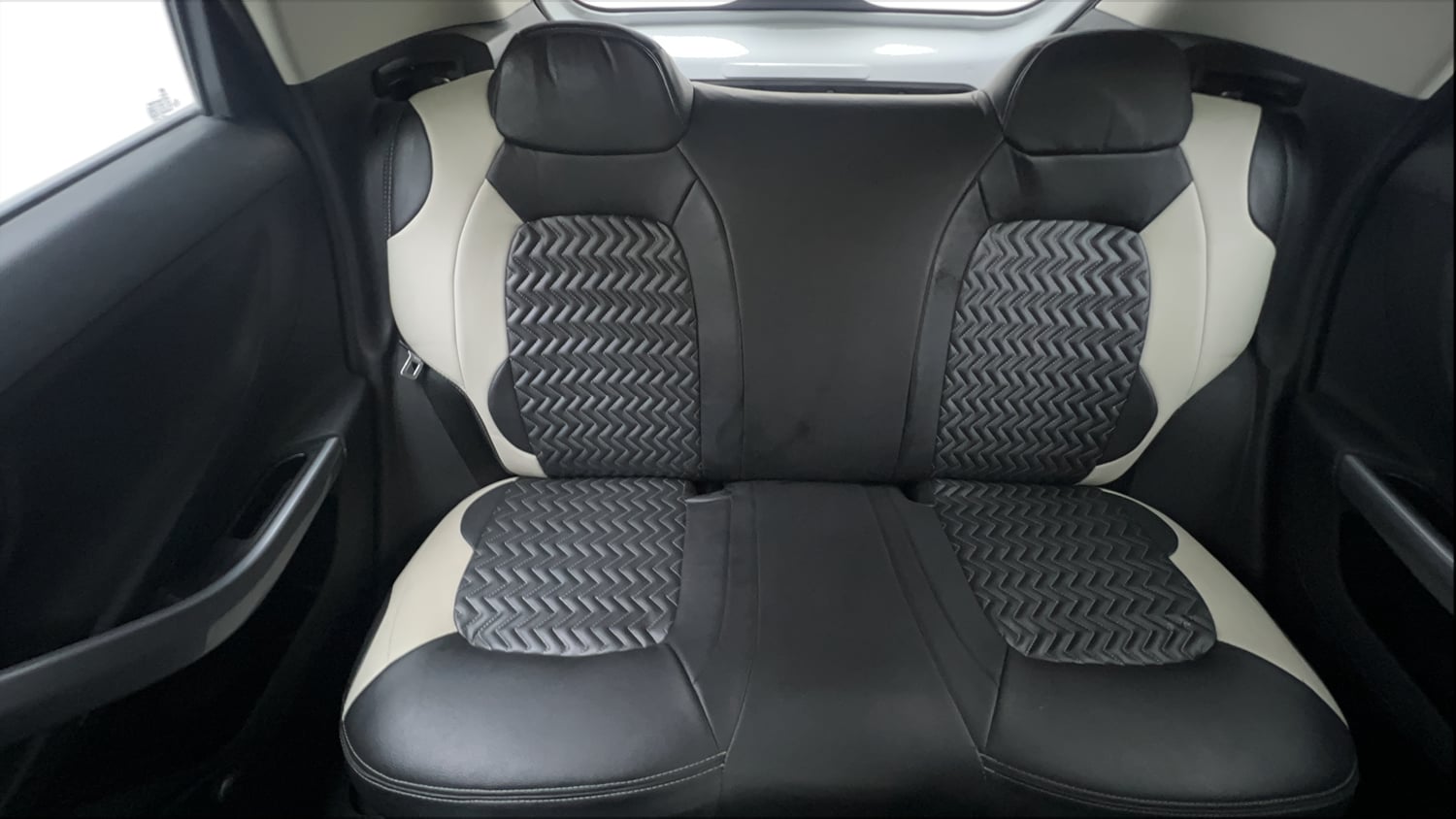 Used 2023 Tata Nexon XE Petrol Manual interior REAR SEAT CONDITION VIEW