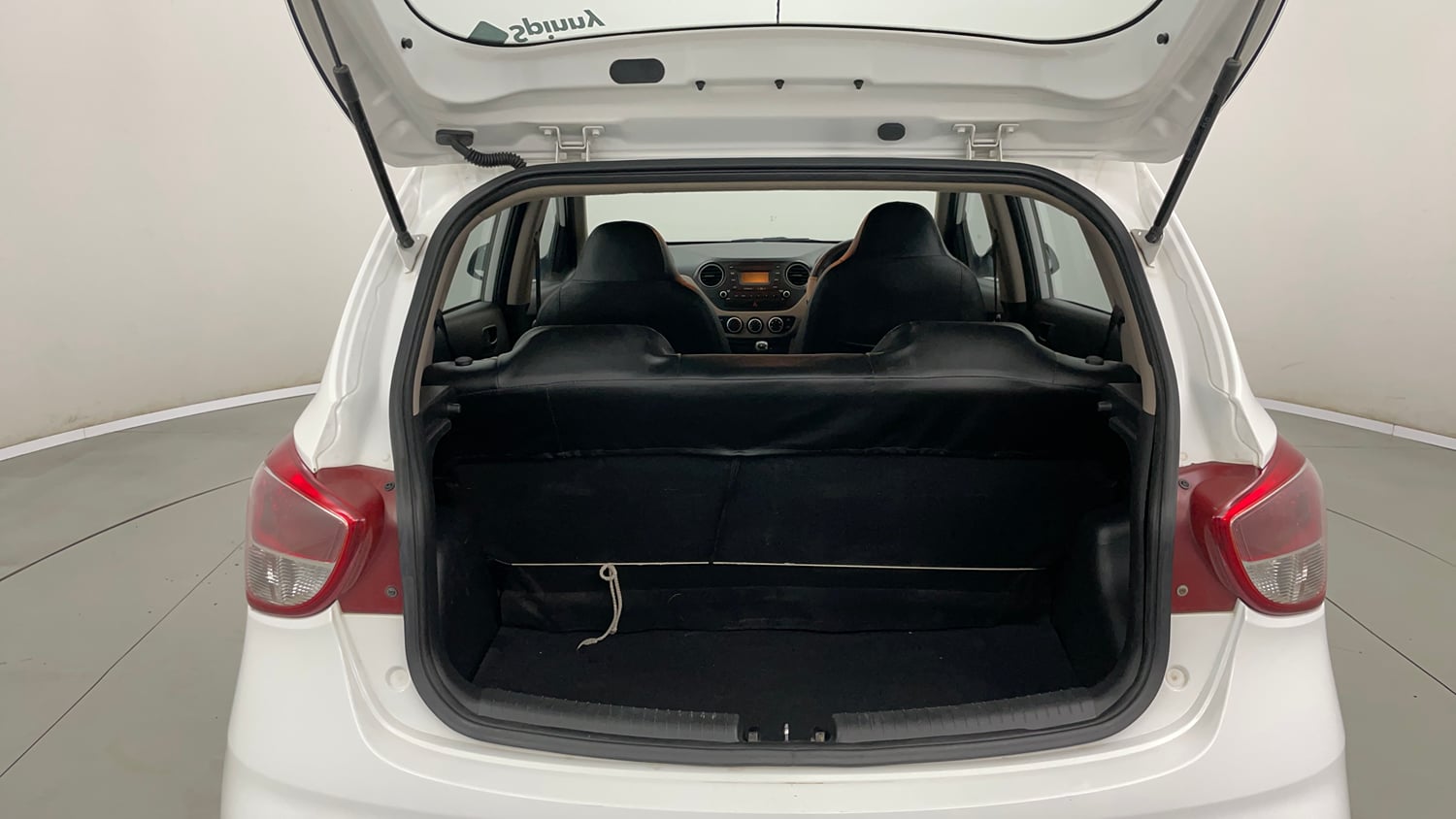 Used 2019 Hyundai Grand i10 Magna 1.2 Kappa VTVT Petrol Manual interior DICKY INSIDE VIEW