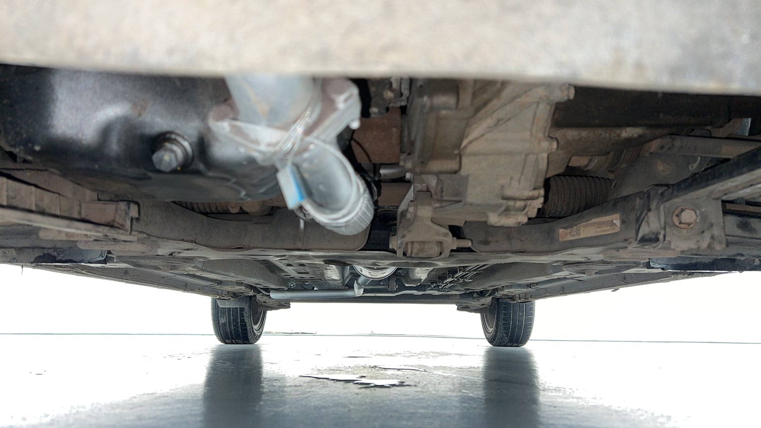 Used 2021 Tata Altroz XZ Petrol Petrol Manual extra FRONT LEFT UNDERBODY VIEW