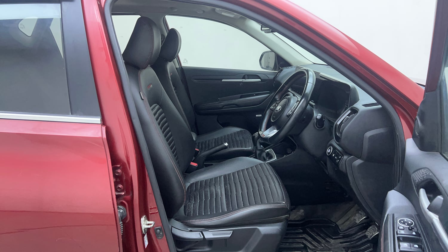 Used 2020 Kia Sonet GTX Plus 1.5 Diesel Manual interior RIGHT SIDE FRONT DOOR CABIN VIEW