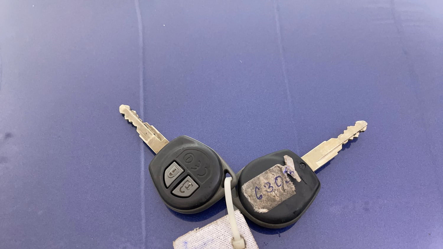 Used 2018 Maruti Suzuki Dzire VXi Petrol Manual extra CAR KEY VIEW
