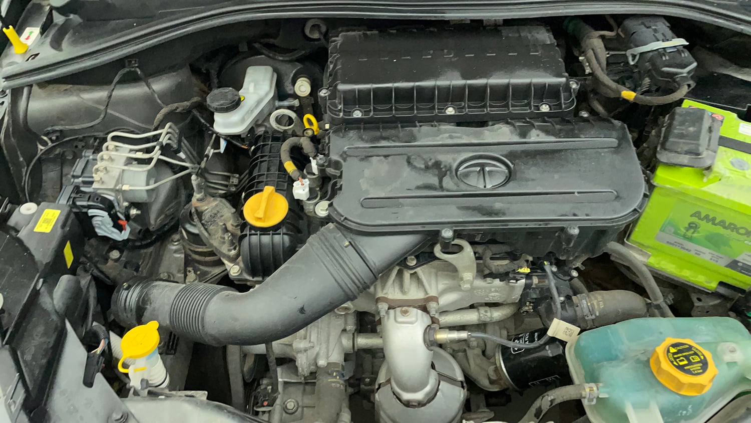 Used 2022 Tata Tiago XT (O) Petrol Manual engine ENGINE RIGHT SIDE VIEW