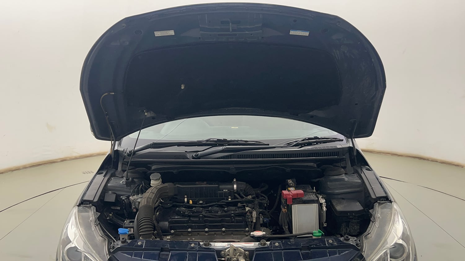 Used 2022 Maruti Suzuki Ciaz Delta 1.5 Petrol Manual engine ENGINE & BONNET OPEN FRONT VIEW