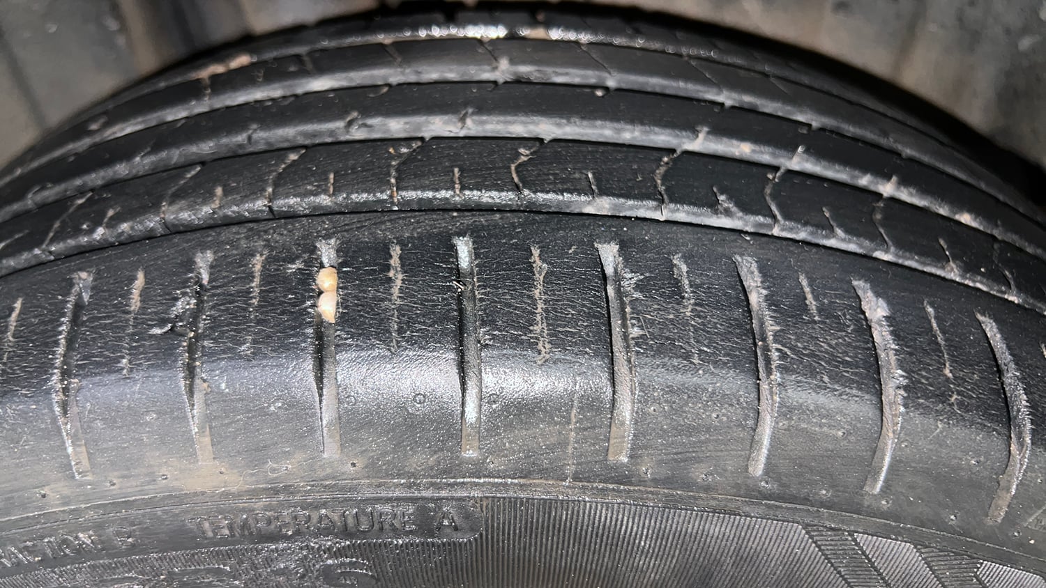 Used 2022 Maruti Suzuki Baleno Alpha AGS Petrol Automatic tyres RIGHT REAR TYRE TREAD VIEW
