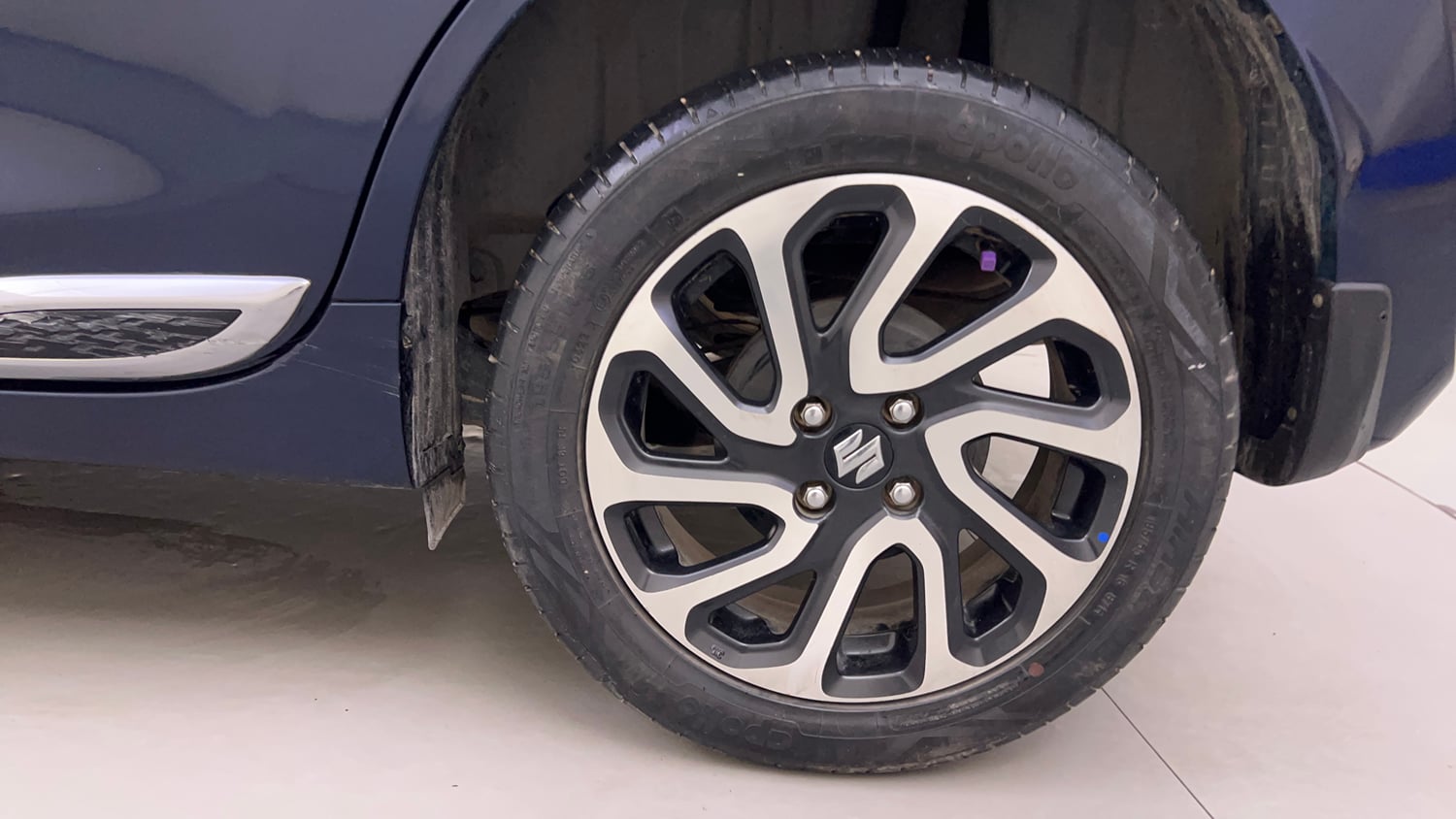Used 2022 Maruti Suzuki Baleno Alpha AGS Petrol Automatic tyres LEFT REAR TYRE RIM VIEW