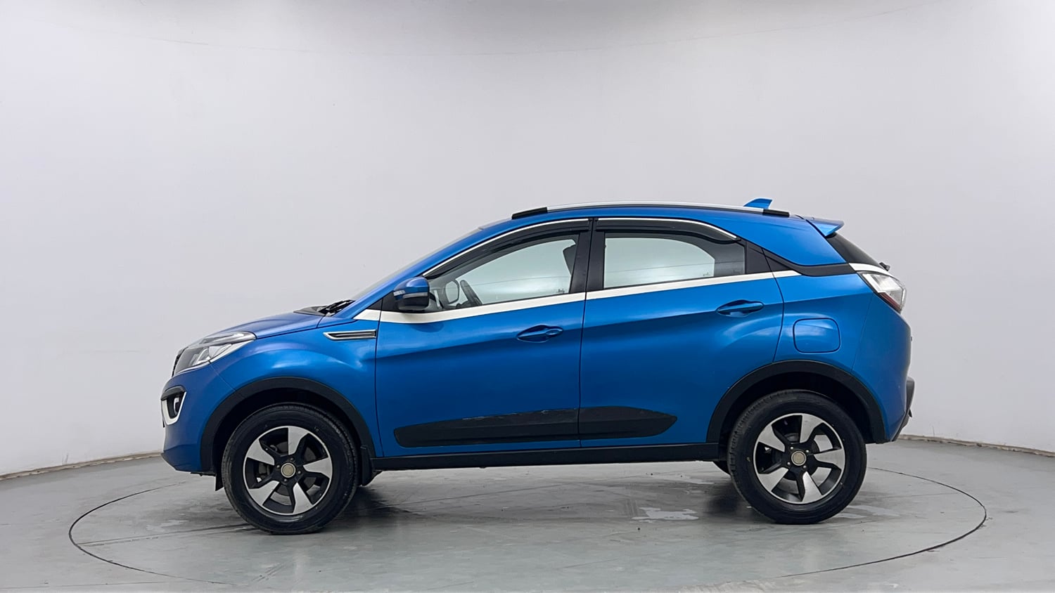 Used 2018 Tata Nexon XZ Plus Diesel Diesel Manual exterior LEFT SIDE VIEW